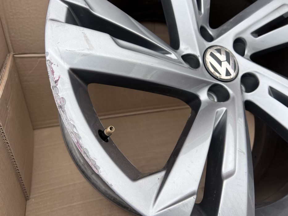 Диск R Line 1шт R19 5 112 et38 J8.5 Оригінал VW tiguan тігуан