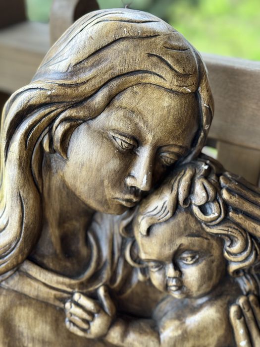Płaskorzeźba na ścianę Matka Boska z Dzieciątkiem