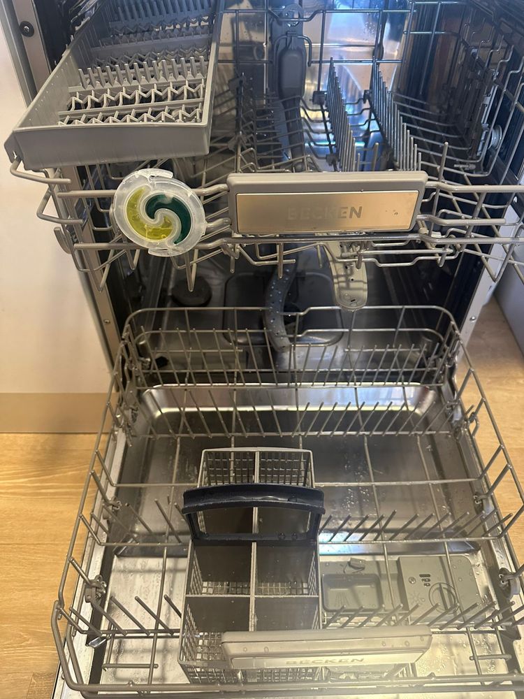 Maquina de Lavar Loiça e Ar-condicionado / aquecedor portátil