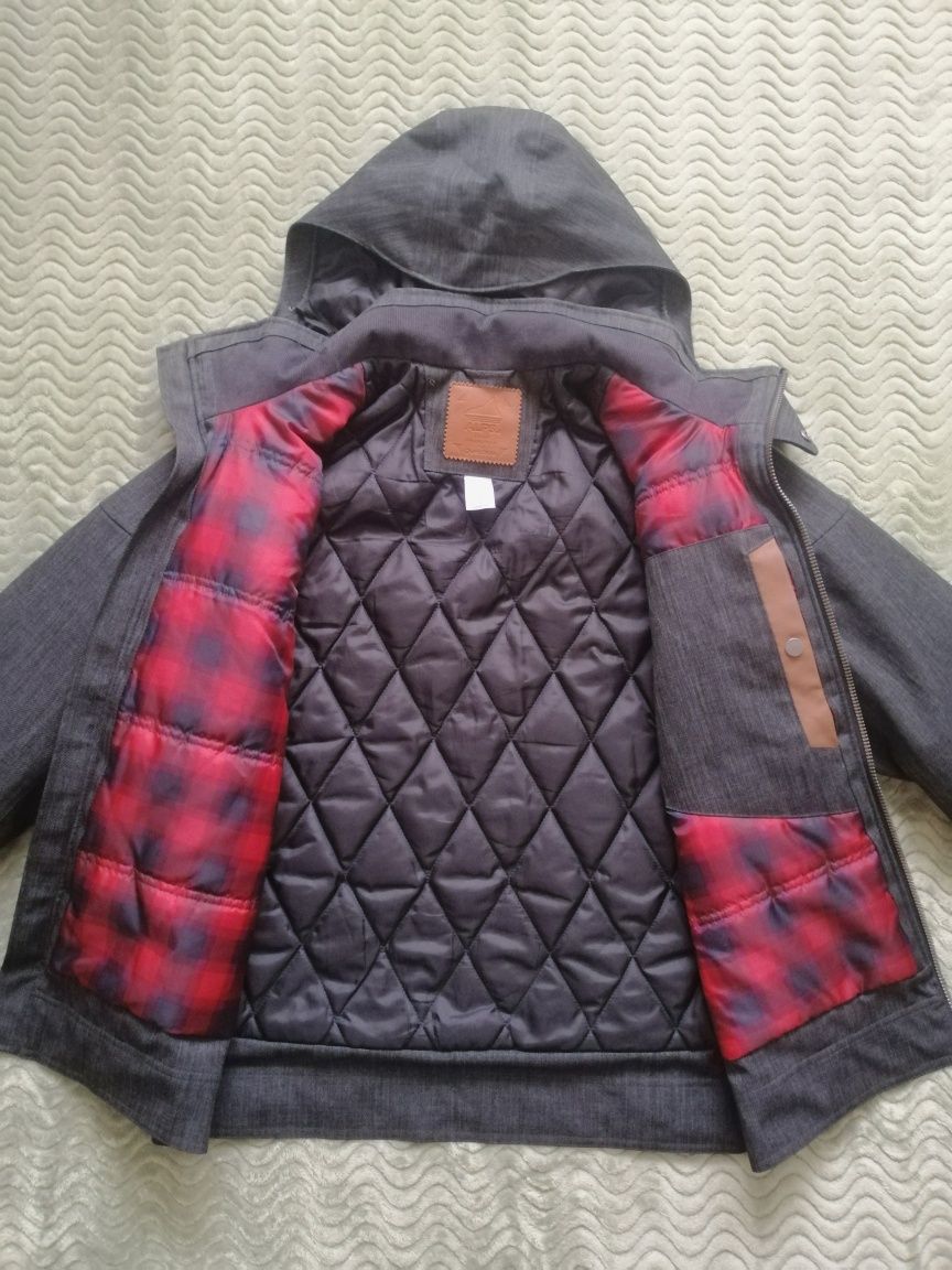 Демісезонна куртка Quechua SH500 X-Warm hiking jacket.