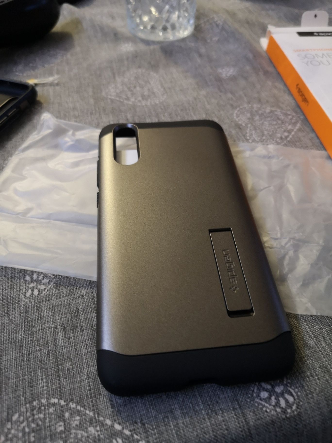 Etui SPIGEN do huawei p20