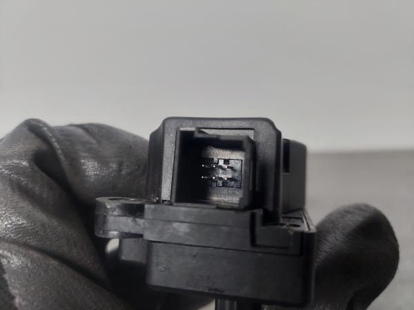 Motor da comporta da sofagem PEUGEOT 407 (6D_)