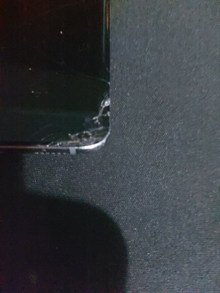 Samsung S20 uszkodzony