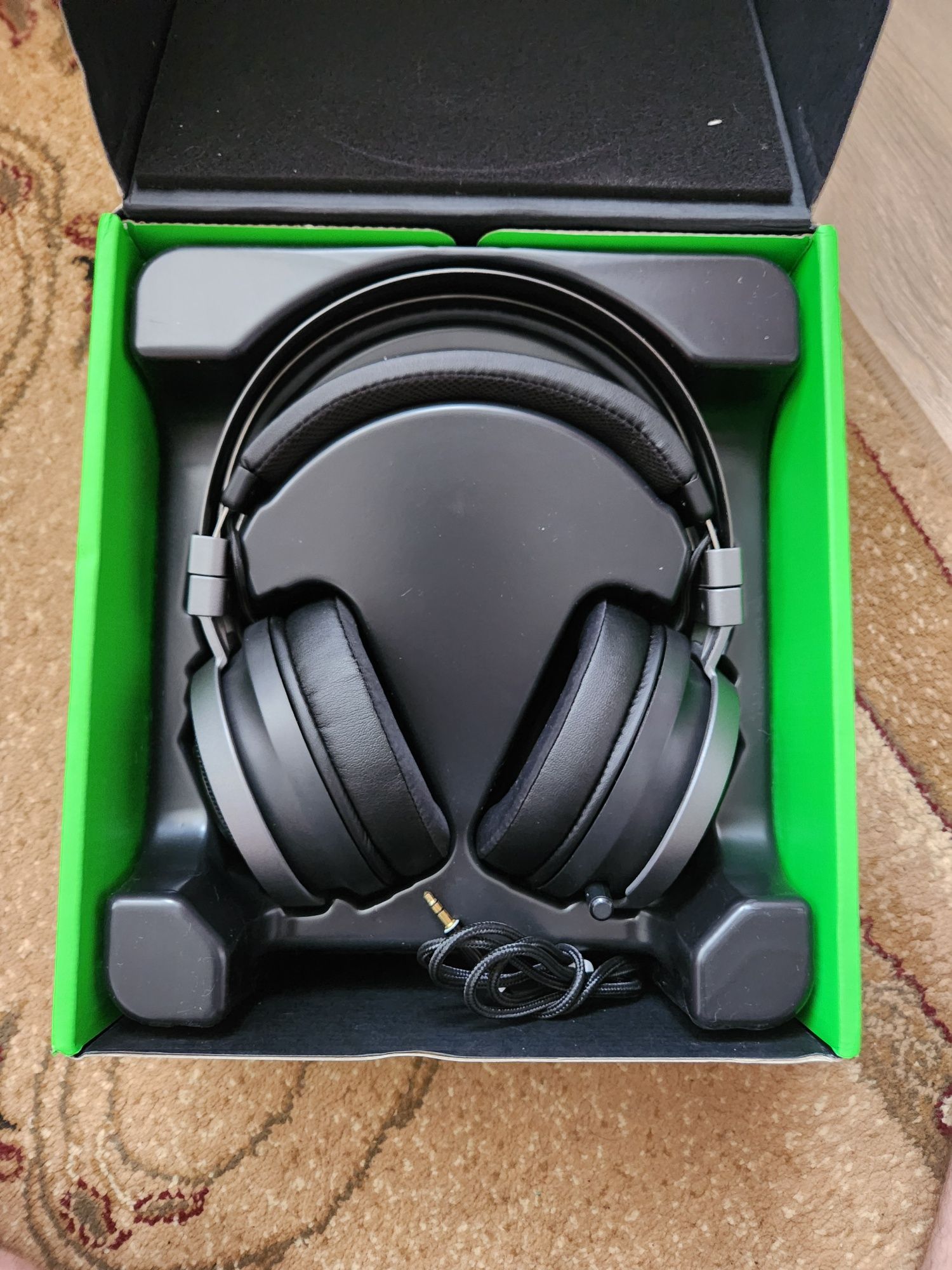 Навушники Razer Nari Ultimate Wireless