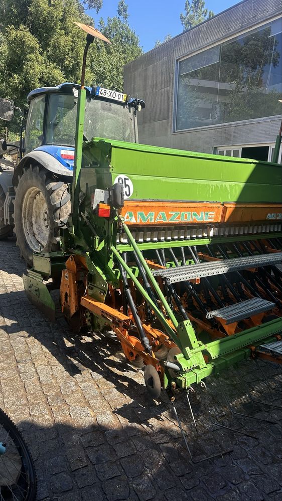 Conjunto Rototerra kg 302 semeador amazone