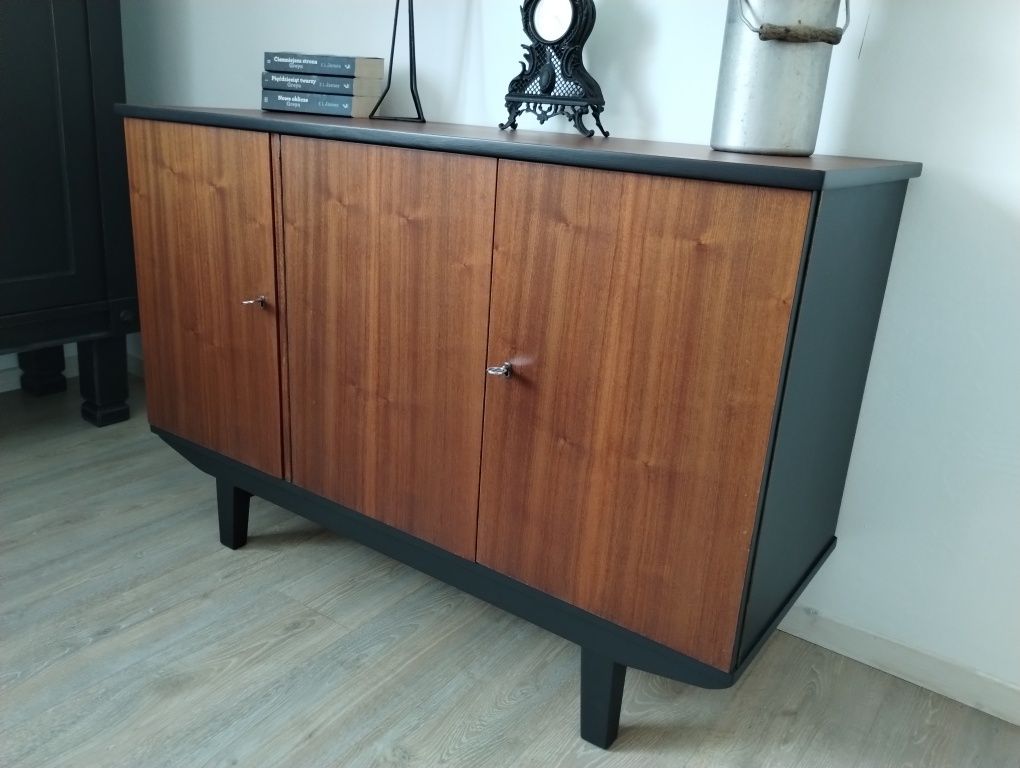 Długa komoda PRL sideboard