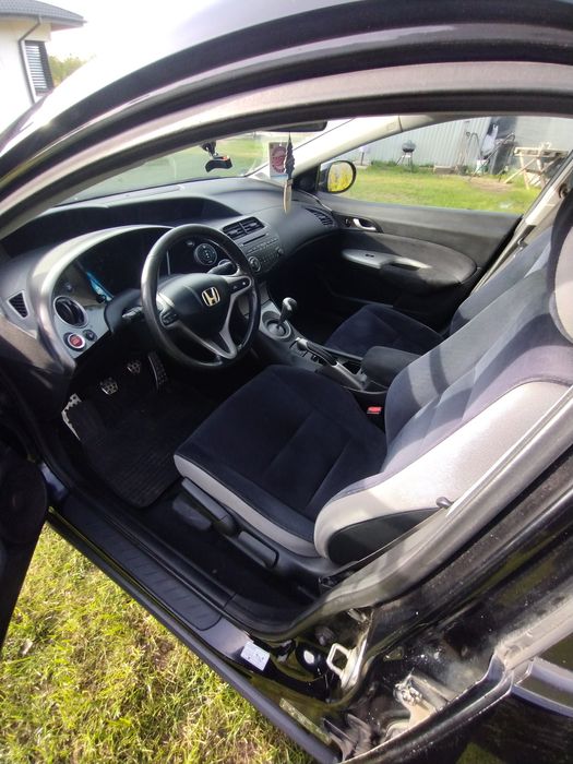 Sprzedam Hondę Civic VIII 1.4 83km