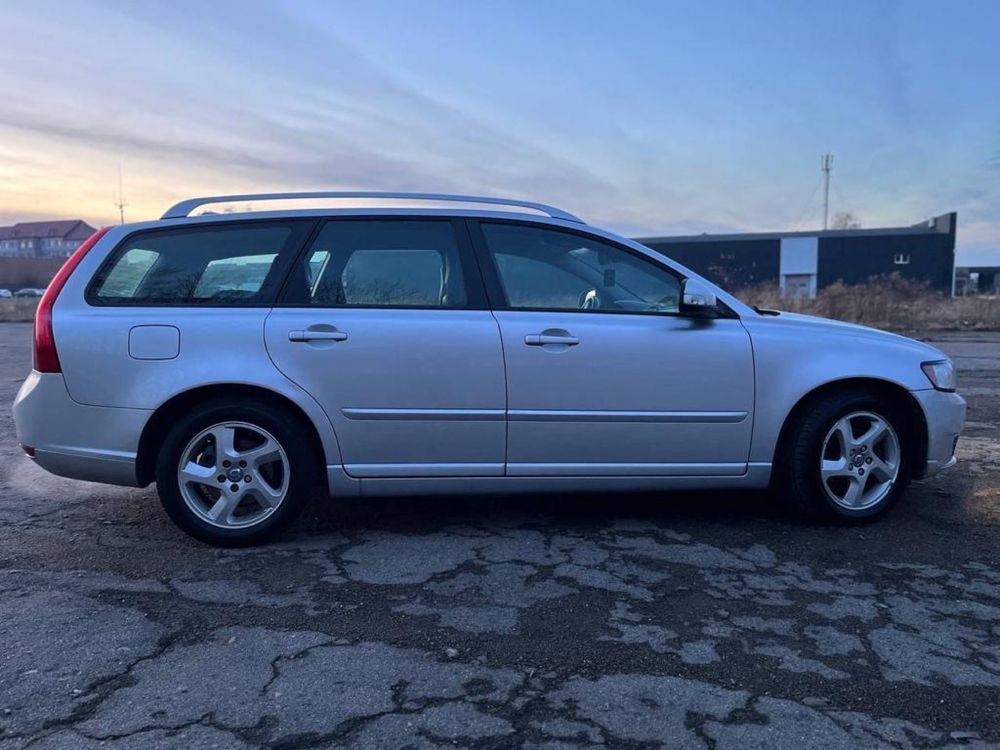 Volvo V-50 , 2012 г. 1,5 дизель