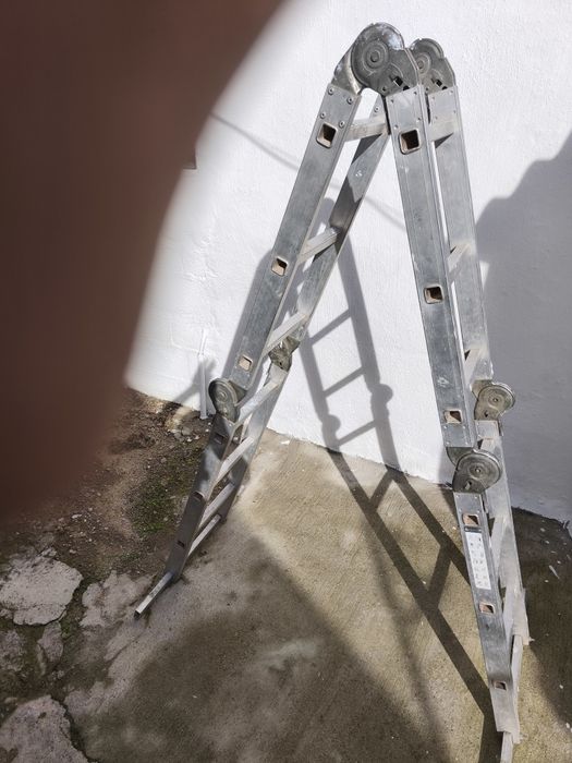 Escada alumínio multiusos