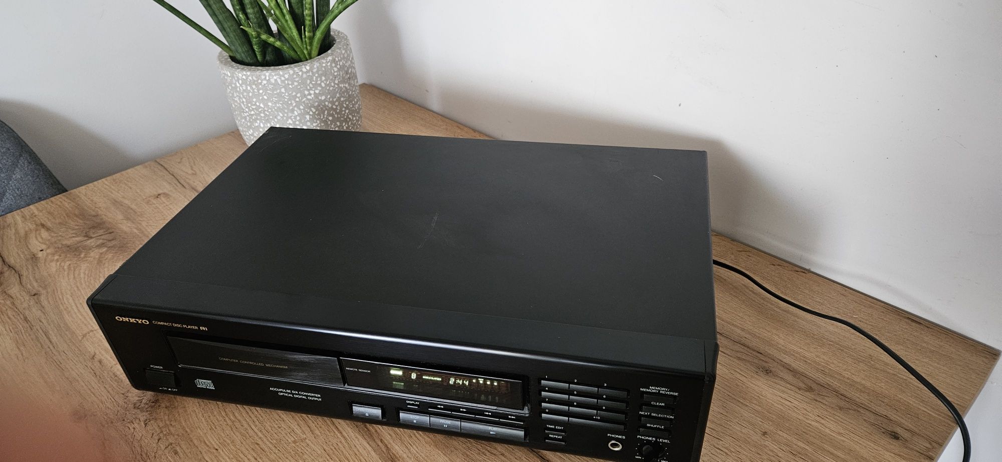 Odtwarzacz CD Onkyo DX-6920 R1