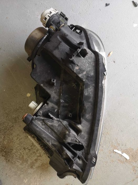 lampa dodge durango xenon led  2016 uszkodzona