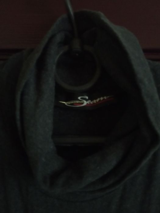 Продам. Платье женское размер S.