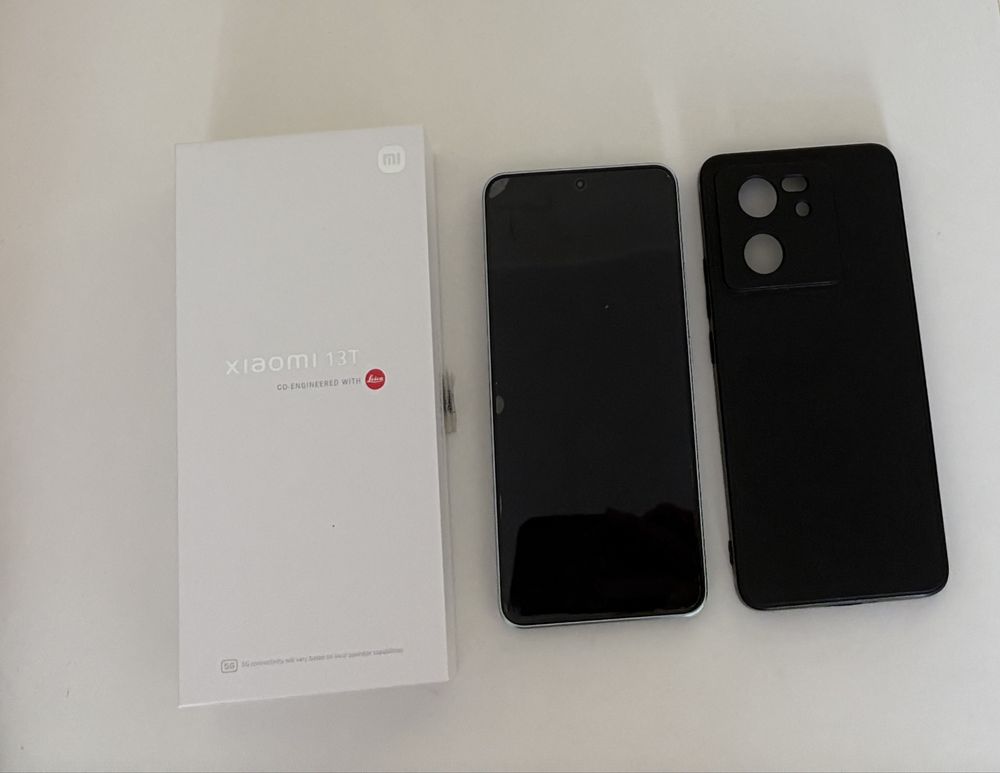 Xiaomi 13T 256GB z etui i sluchawkami Oppo w zestawie