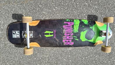 Longboard com kick tail JET + Trucks Sabre + Rodas Cult