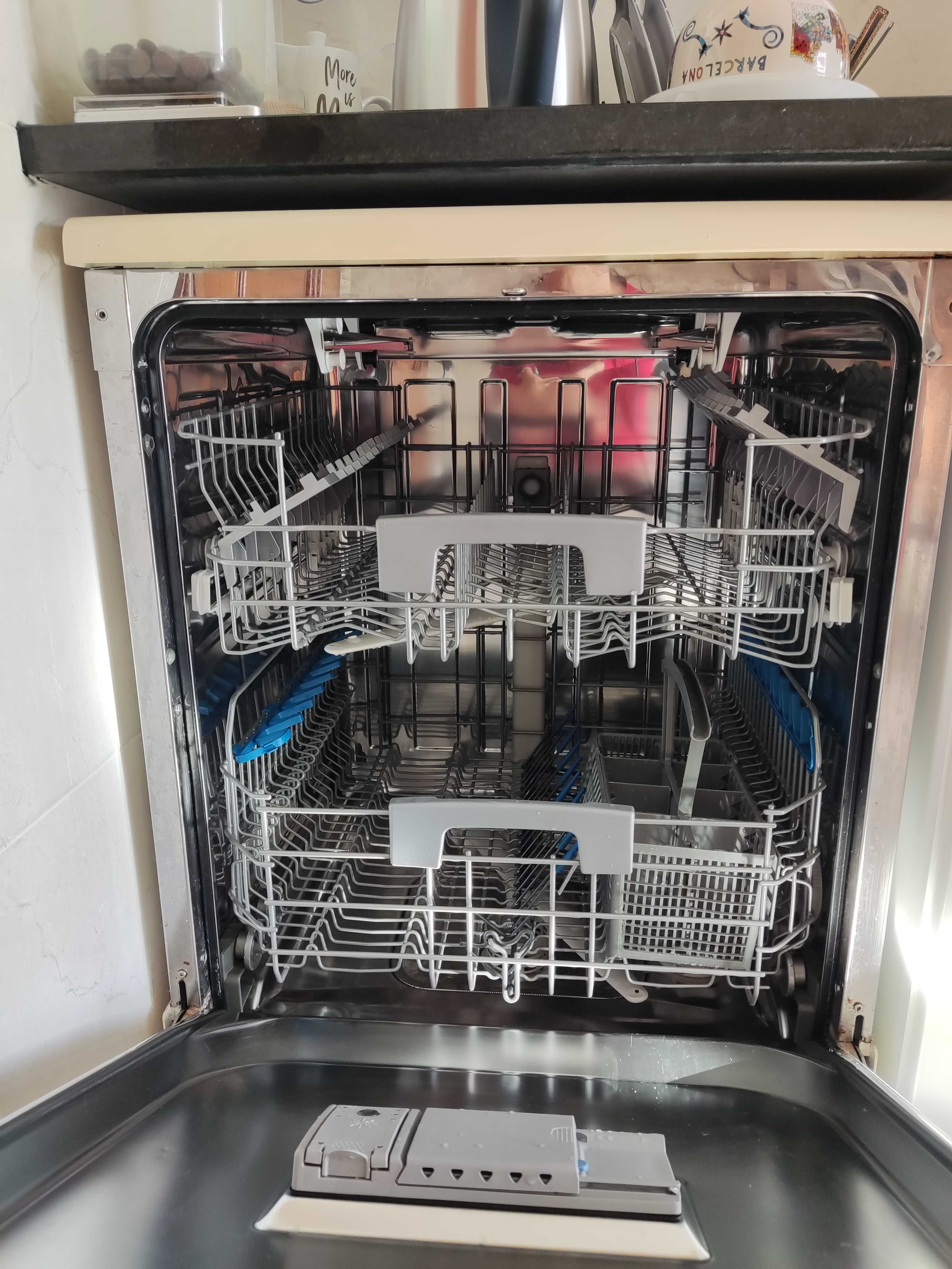 Máquina da loiça Candy