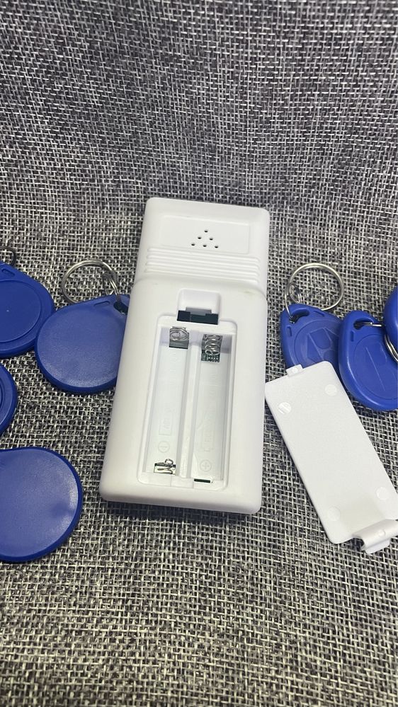 Дублікатор домофонних ключів EM-MARINE (ID) та Mifare (IC)