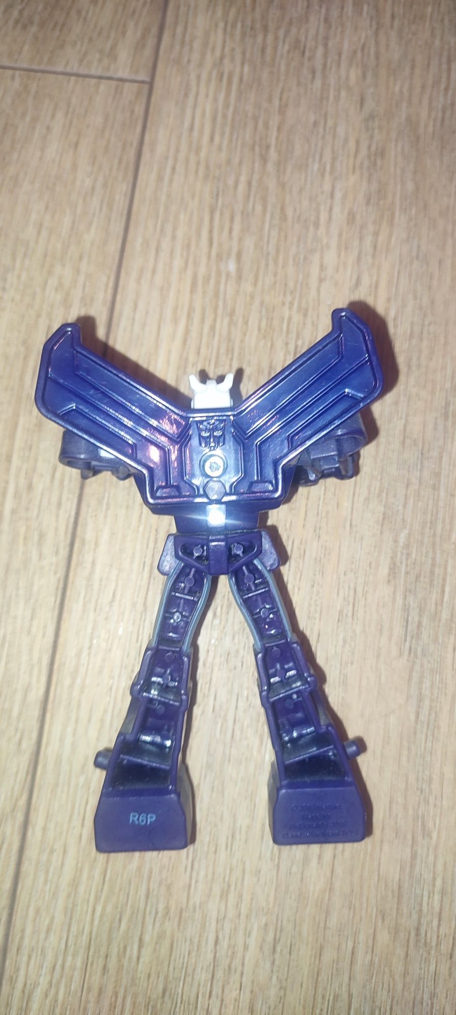 Plastikowa figurka Transformers- Nowy.