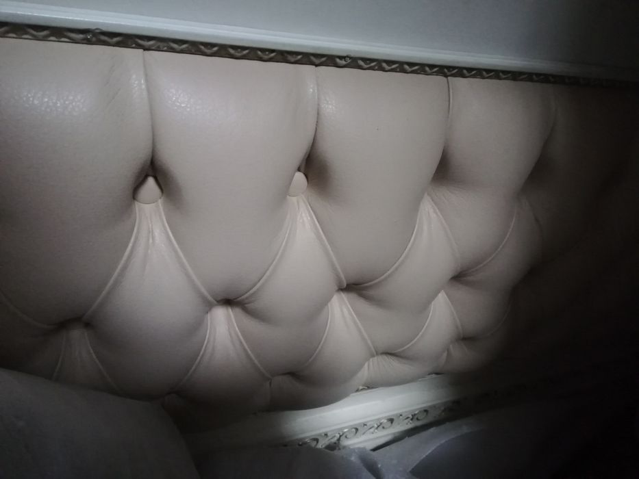 Białe meble sypialnia włoska toaletka nowa cena prl  łóżko 200x220