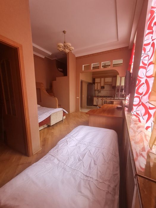 погодинно 700/подобово від 1000 Центр, 7 спальних місць