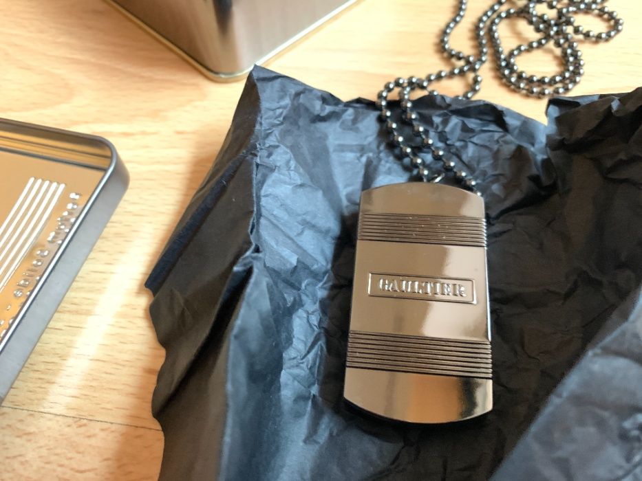 Jean Paul Gaultier Le Male placa militar com perfume sólido 1.8 g