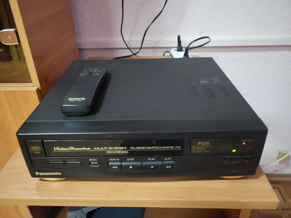 Видеомагнитофон Panasonic NV-P05R