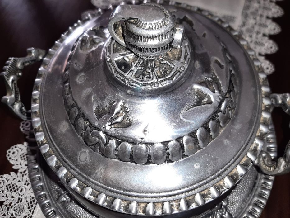 Terrina antiga alumínio polido