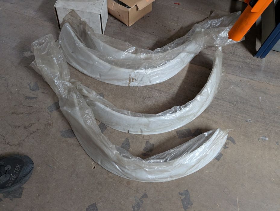 Muitas peças para mini classic novas e usadas