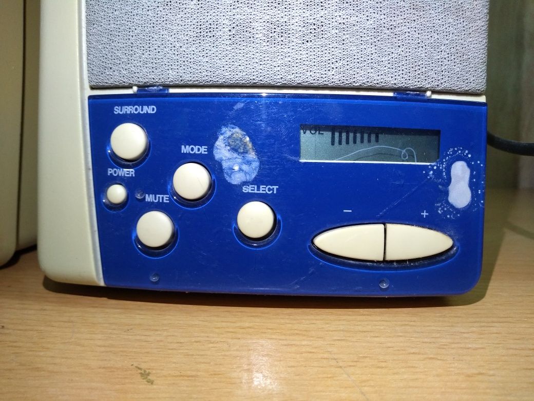 Głośniki kolumny głośnikowe Typhoon 15W 6 ohm