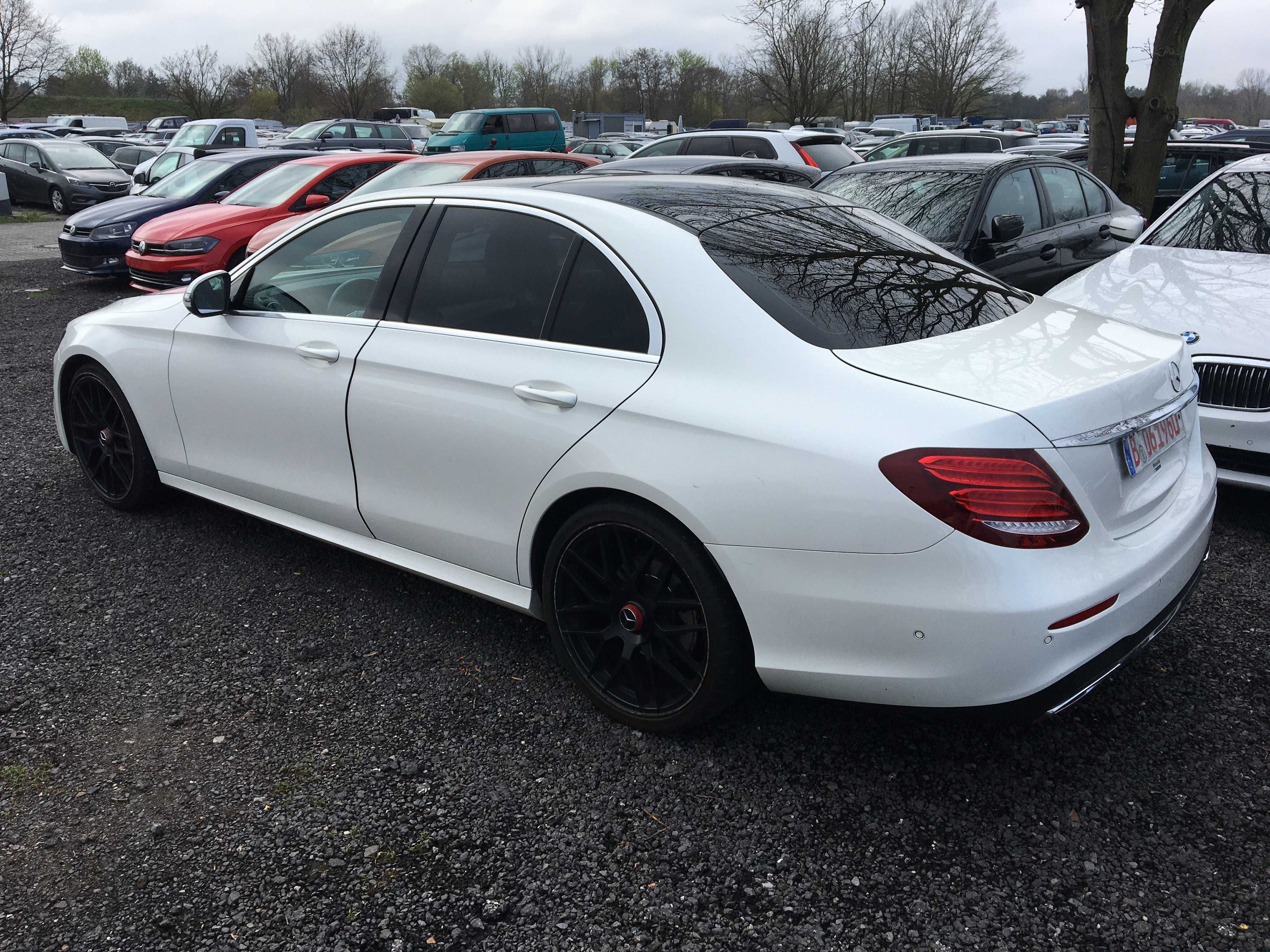 Mercedes-Benz E-Class 1.9 D