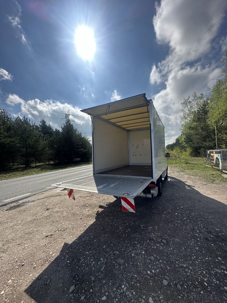 Volkswagen Crafter 2,0d 140koni 2019r kontener z window