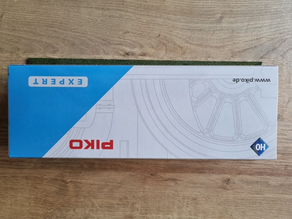 Piko 21615 - Lokomotywa Husarz Taurus PKP Intercity nie Roco