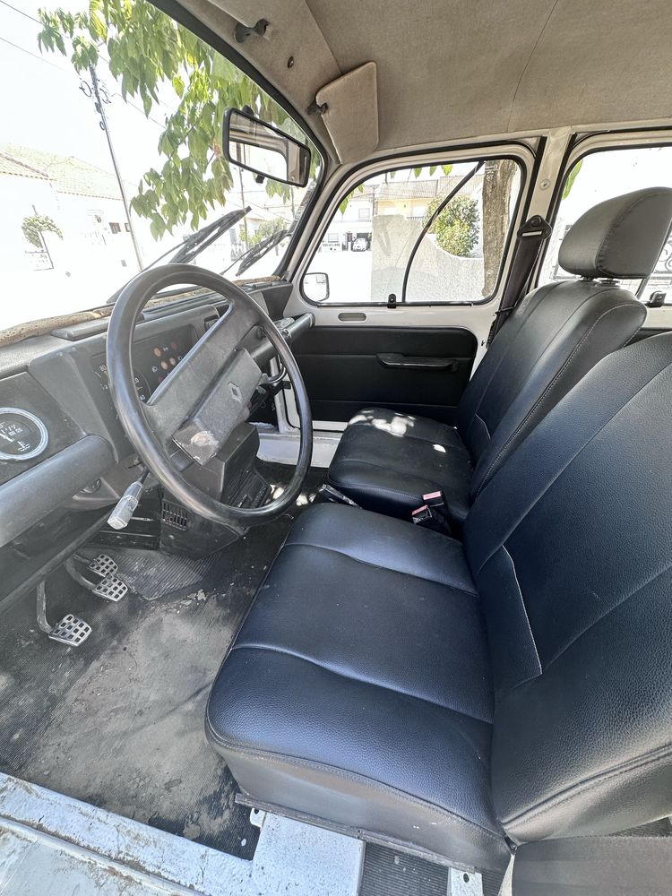 Renault 4GTL Branca