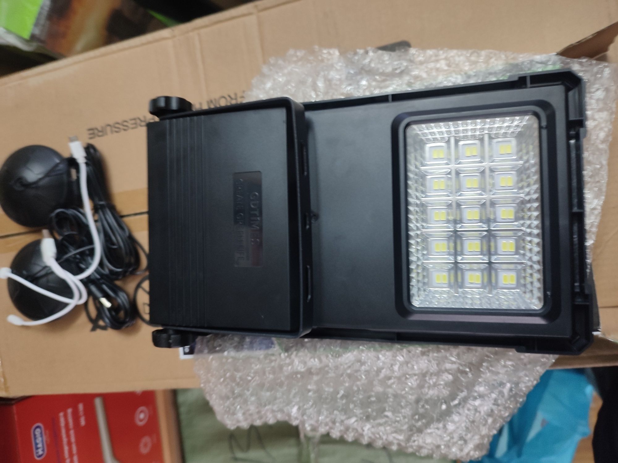Прожектор на сонячній батареї світильник +2 Лампи‼️Повербанк Лед фонар