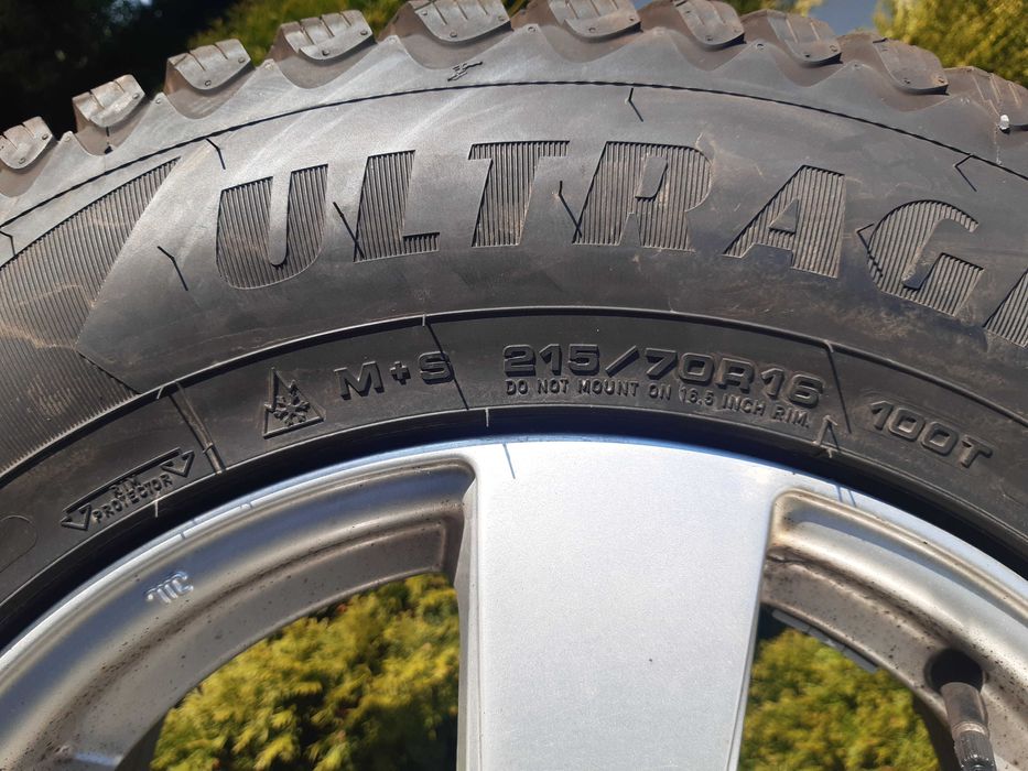 Koła aluminiowe zimowe SUV z kolcami 5x114,3 ET38 215/70R16 DOT3924
