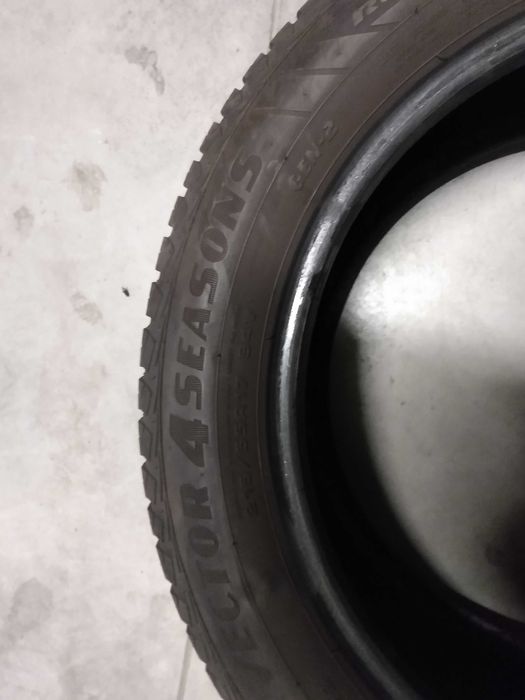 Opony 4 x Goodyear Vector 4Seasons Gen-2 215/55/R17 94V