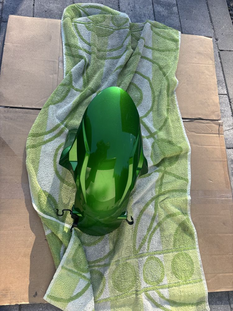 Sprzedam blotnik do kawasaki z1000 sx 2021