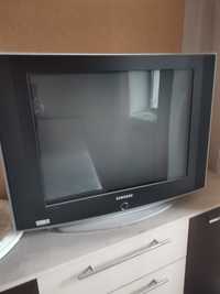 Продам телевизор Самсунг 70 диагональ
