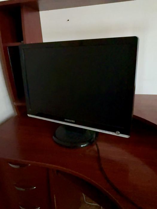 Монітор Samsung SyncMaster 1680 x 1050