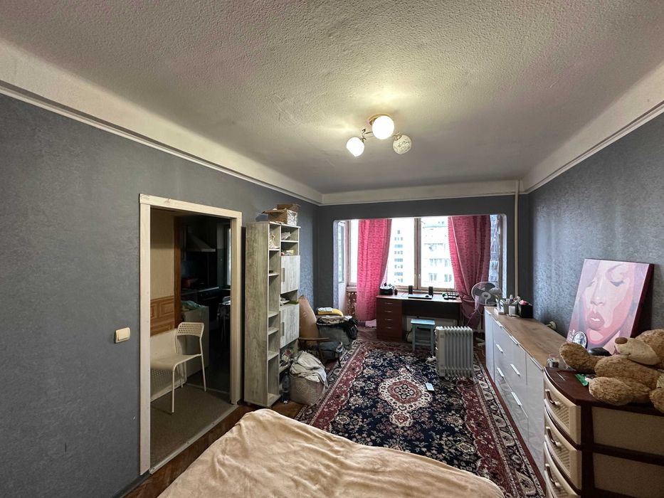 Срочно! Продам 1-к квартиру по ул. Энтузиастов 33 возле м.Левобережная