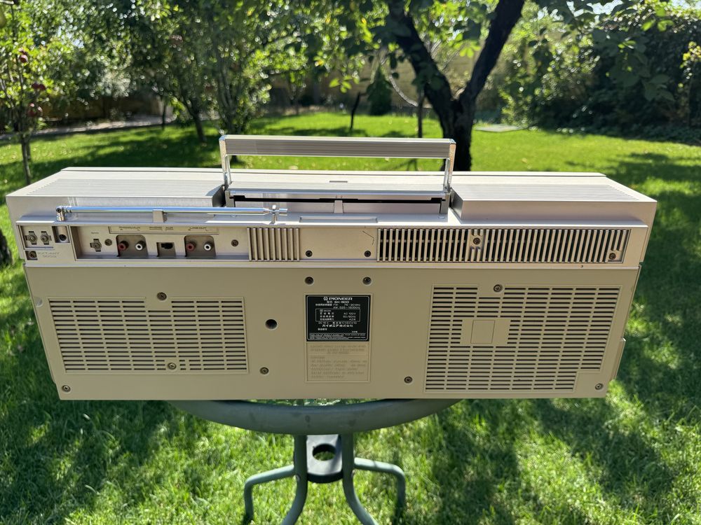Продам магнитолу PIONEER SK-900