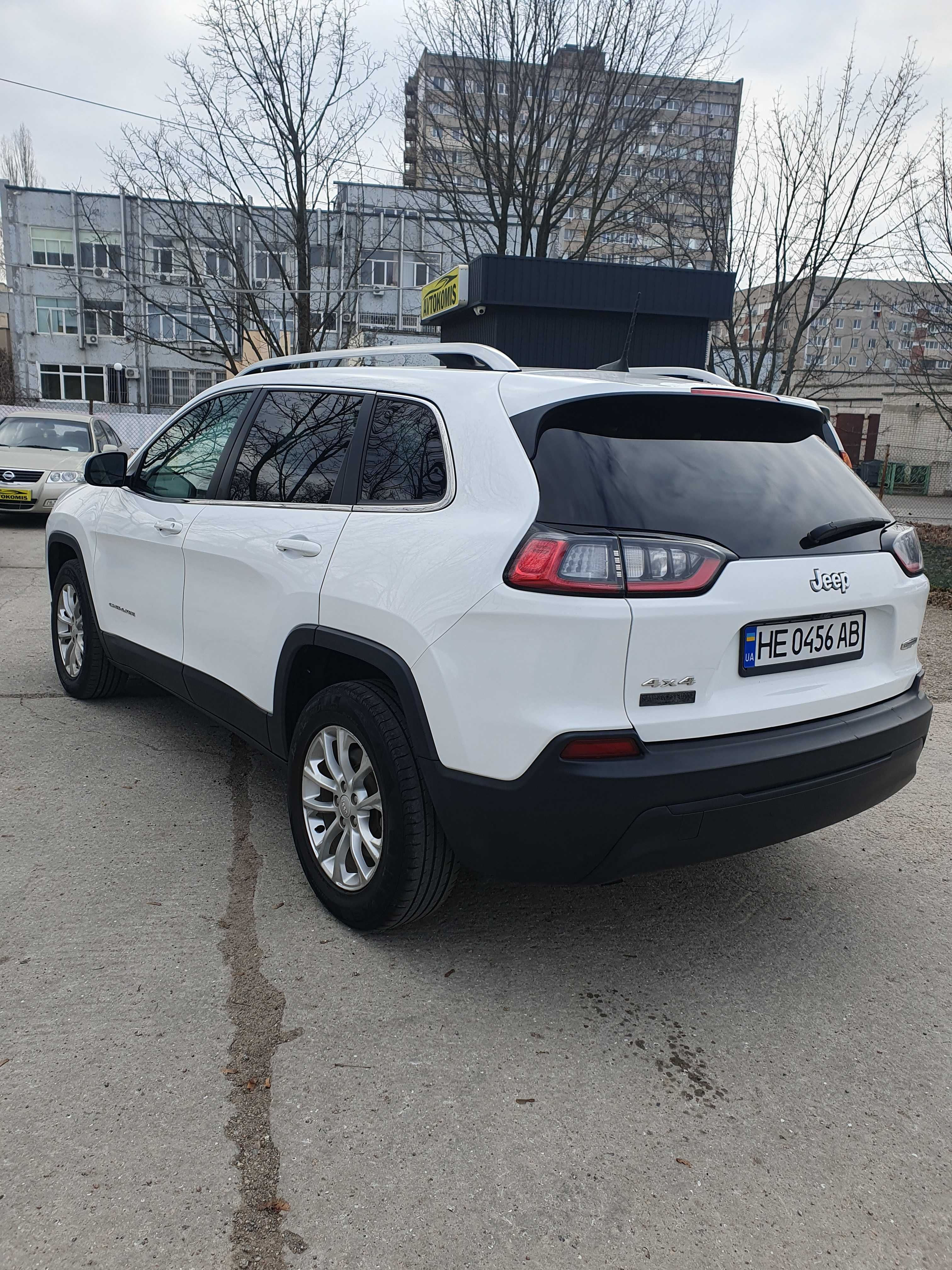 Автомобіль Jeep Cherokee