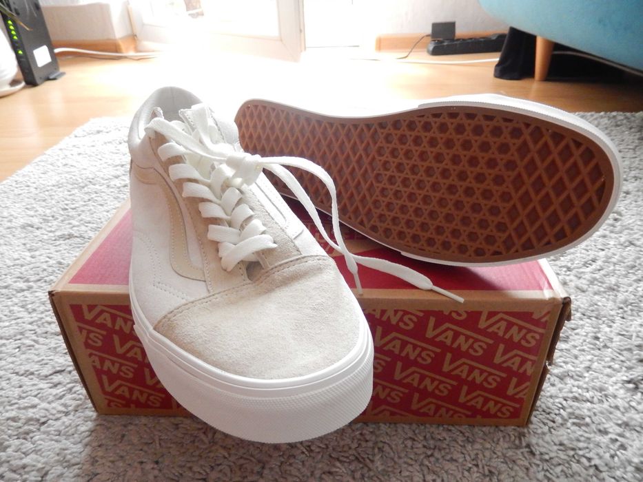 nowe męskie/damskie buty Vans Old Skool Pig Suede roz. 42,5 (27,5 cm)