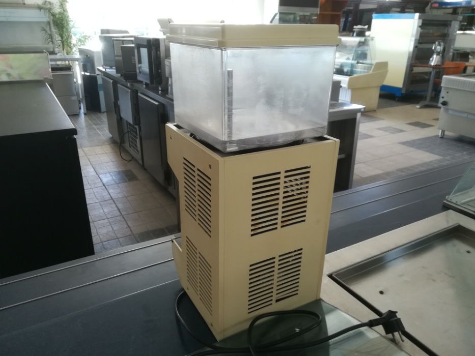 ACM971 - Dispensador de bebidas