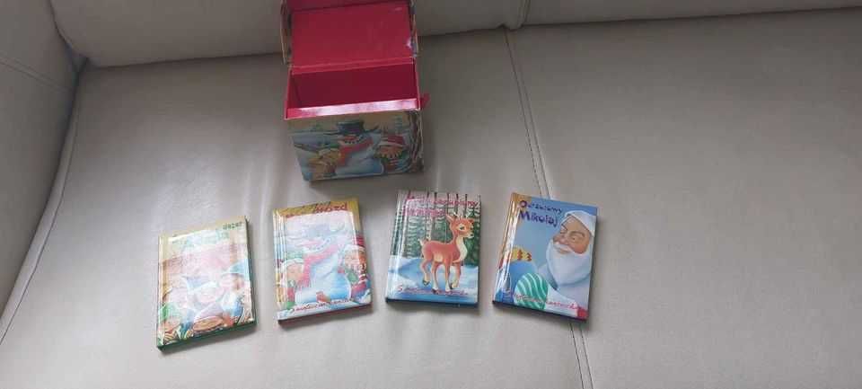 Świąteczny kuferek książeczki dla maluchów