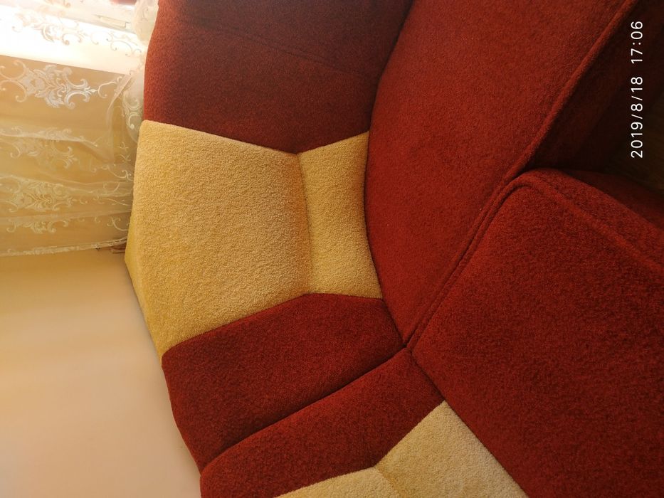 Продам кутовий диван ширина 1,60. Довжина 2,20