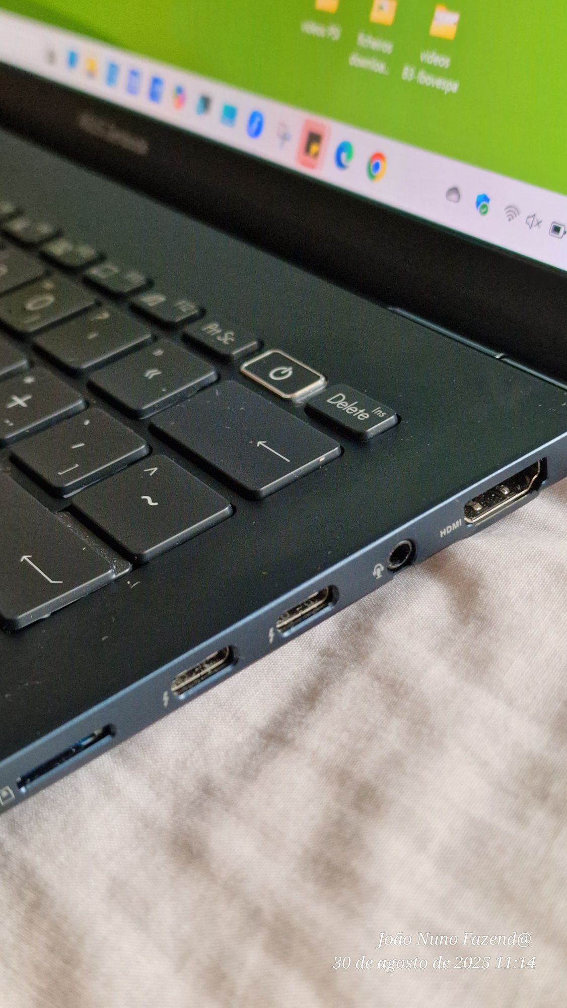Portátil Asus zenbook