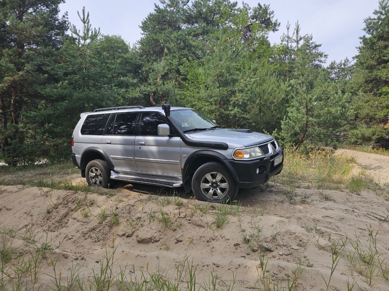 Продам  Mitsubishi Pajero Sport