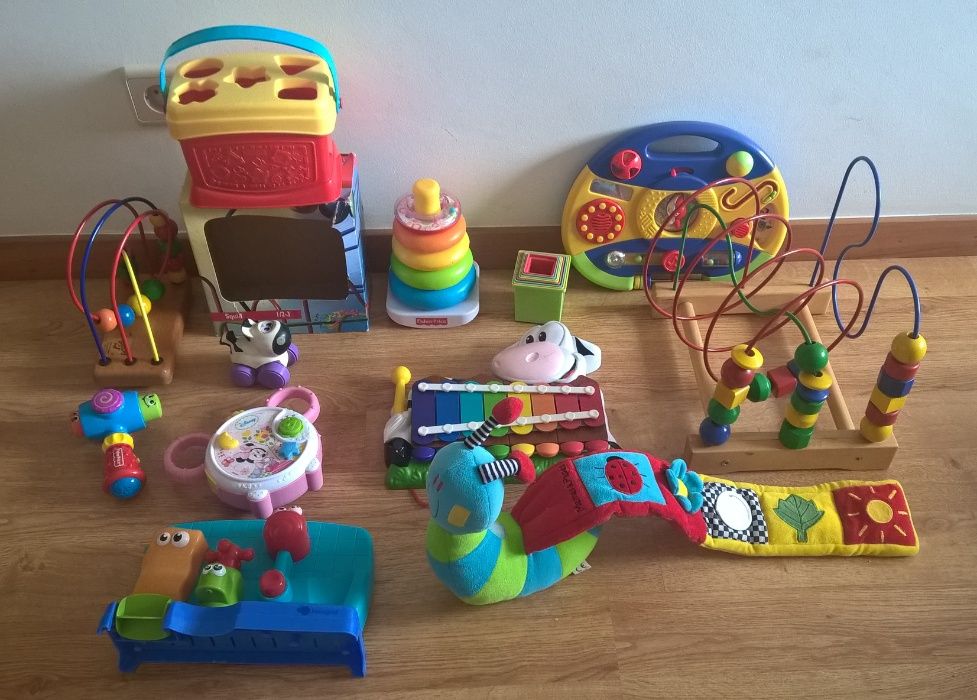 PELUCHES e outros brinquedos