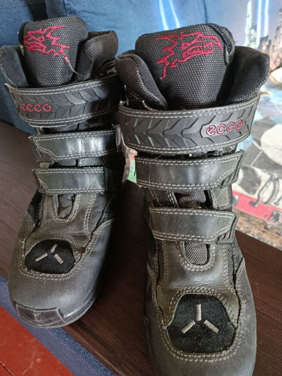 Продам зимние сапоги ecco