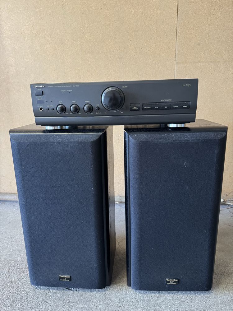 Amplificador com colunas technics 200w igual a novo